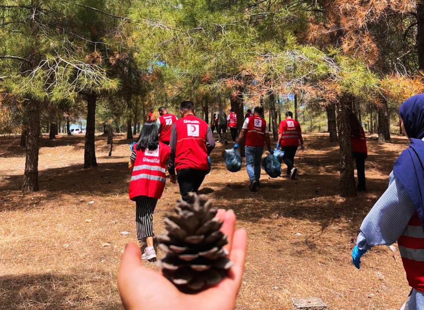 19 Mayıs Atatürk’ü Anma, Gençlik ve Spor Bayramı kapsamında, HRÜ Genç Kızılay Topluluğu öğrencileriyle birlikte Şanlıurfa Atatürk Ormanı’nda çevre temizliği gerçekleştirdik.