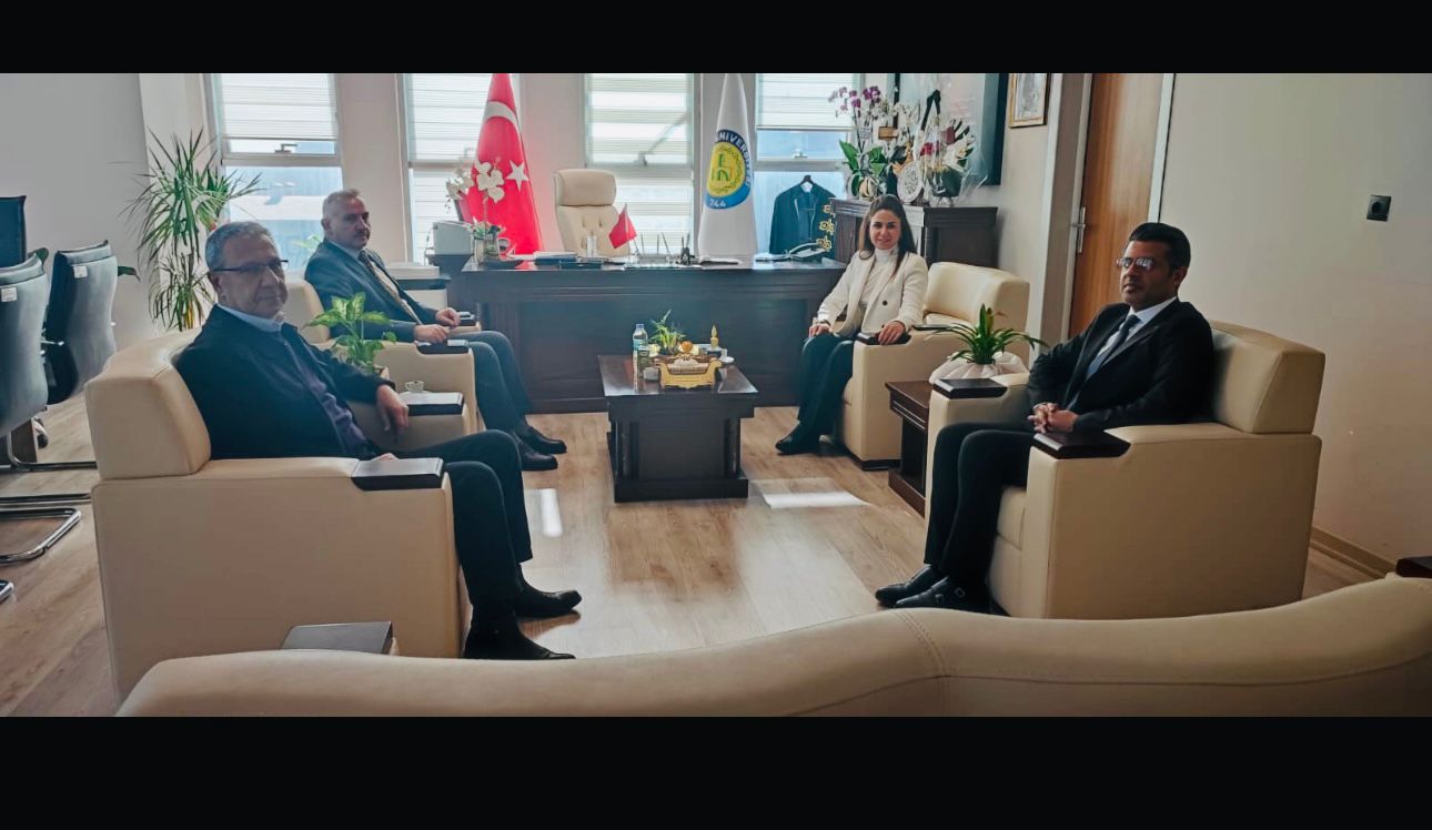REKTÖRÜMÜZ PROF. DR. MEHMET TAHİR GÜLLÜOĞLU'NDAN DEKANLIĞIMIZA ZİYARET