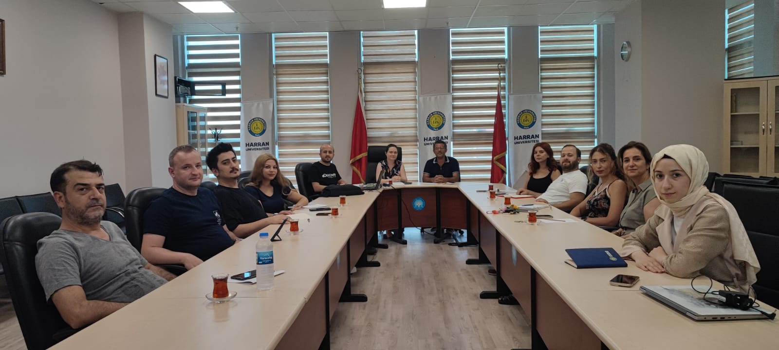 FAKÜLTEMİZ WEB SİTESİ İÇERİK GÜNCELLEME VE KONTROL KOMİSYONU ÜYELERİ TOPLANTIDA BİR ARAYA GELDİ