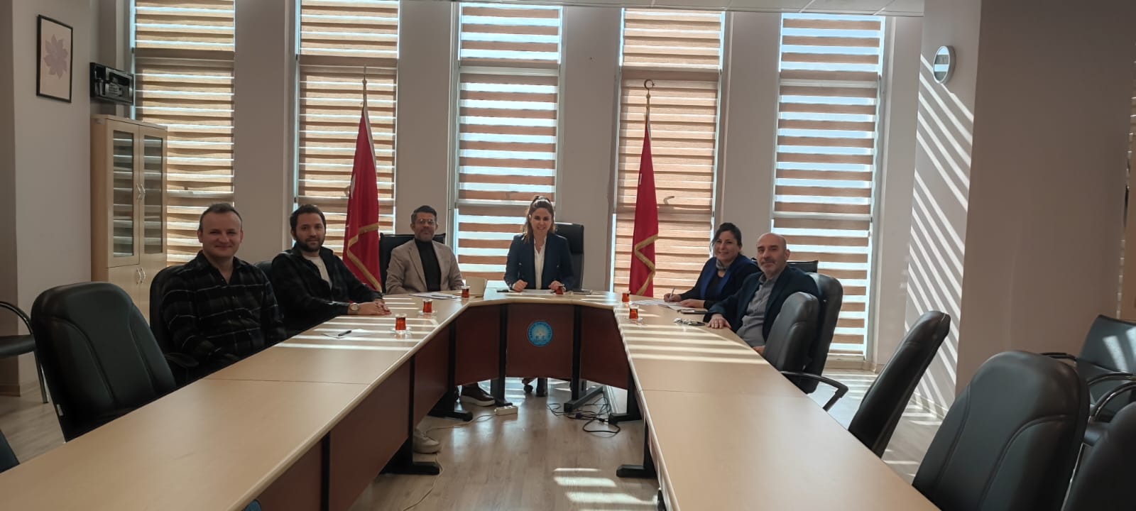 EKONOMETRİ BÖLÜMÜ ÖĞRETİM ELEMANLARIYLA TOPLANTI YAPILDI