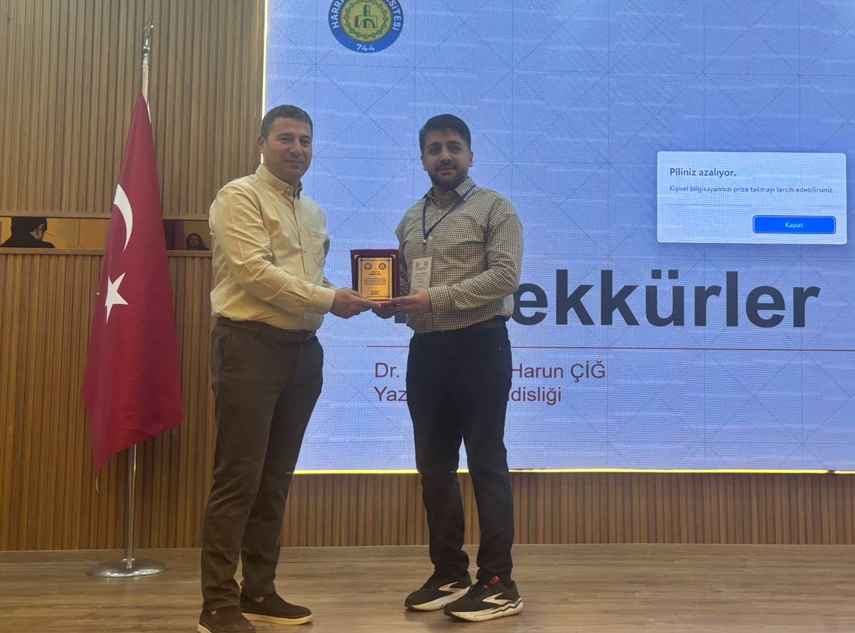 Üniversitemizde Geleceğin Eğitimi Tartışıldı: Yapay Zekâ Okuryazarlığı Programı Gerçekleştirildi