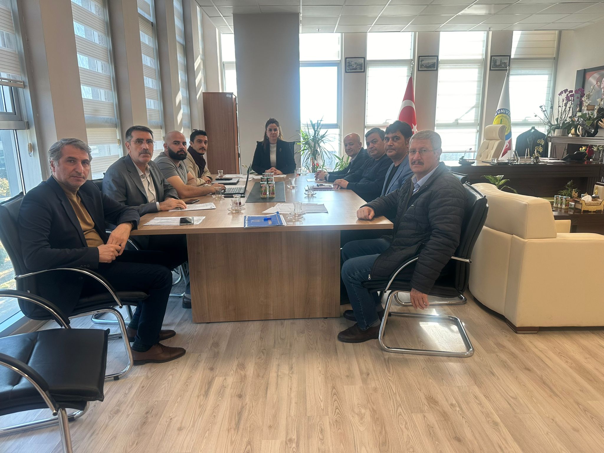 MEMNUNİYET VE DERS ANKETLERİNİN DÜZENLENMESİNE YÖNELİK TOPLANTI GERÇEKLEŞTİRİLDİ