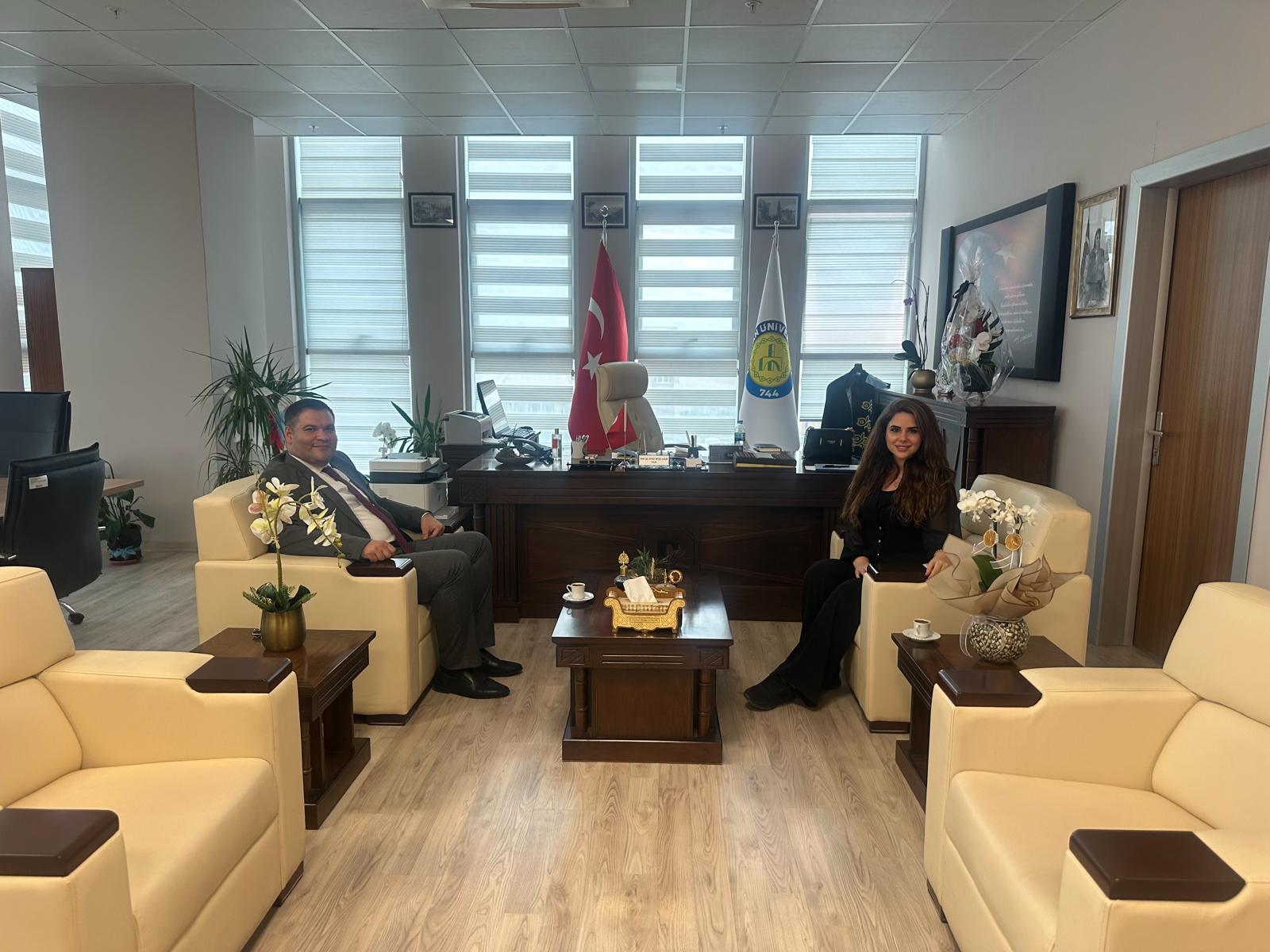 ÜNİVERSİTEMİZ GENEL SEKRETERİ ZÜBEYİR ZORLU'DAN DEKANLIĞIMIZA ZİYARET