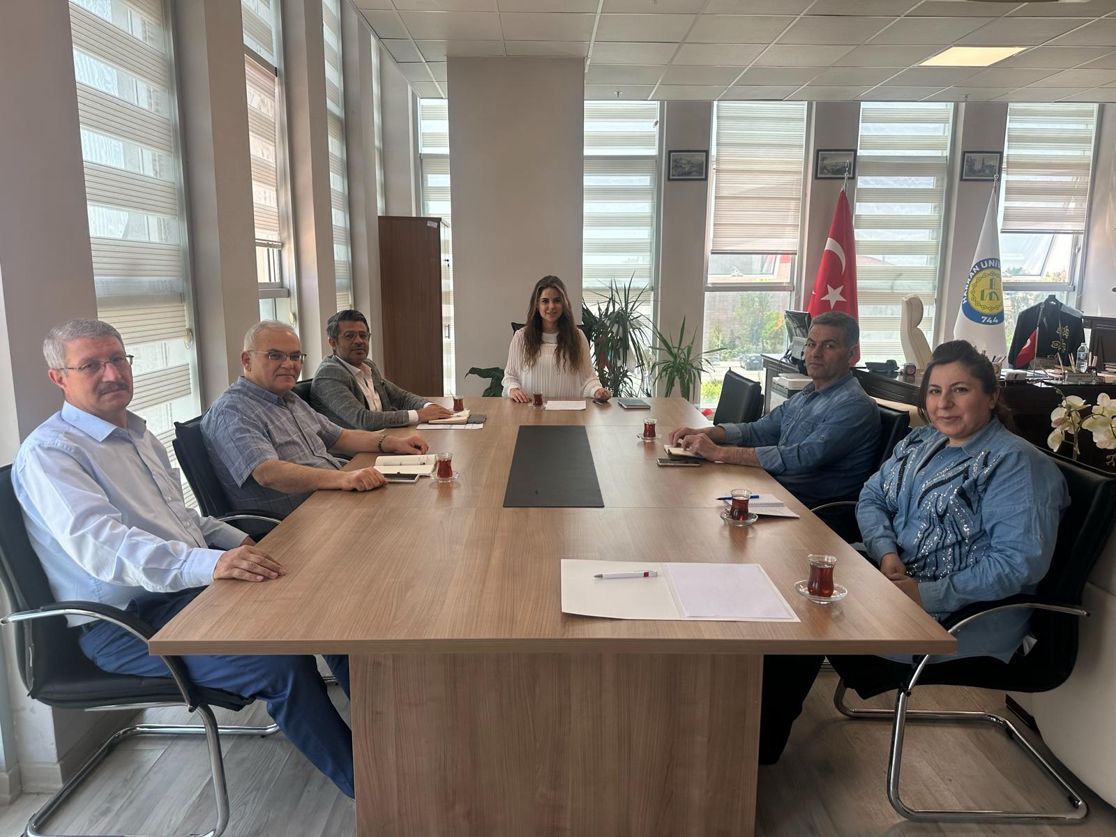 GAZİANTEP’TE GERÇEKLEŞTİRİLECEK OLAN AKREDİTASYON ÇALIŞTAYI ÖNCESİ BÖLÜMLERLE DEĞERLENDİRME TOPLANTISI YAPILDI