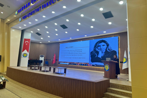 Sağlık Bilimlerinde Klinik Deneyimden Sistem Düzeyine Uzanan Mesleki Yolculuk Ele Alındı