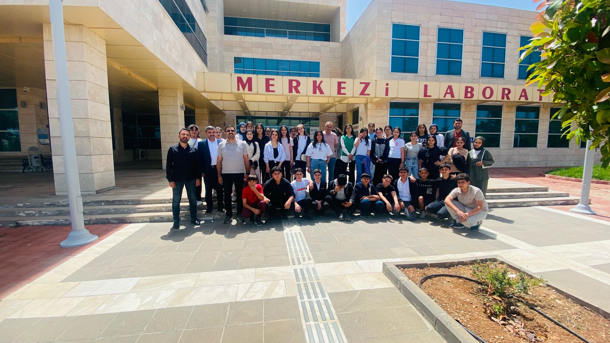 Şehit Suat Aloğlu Ortaokulu’ndan HÜBTAM’a Bilim Ziyareti