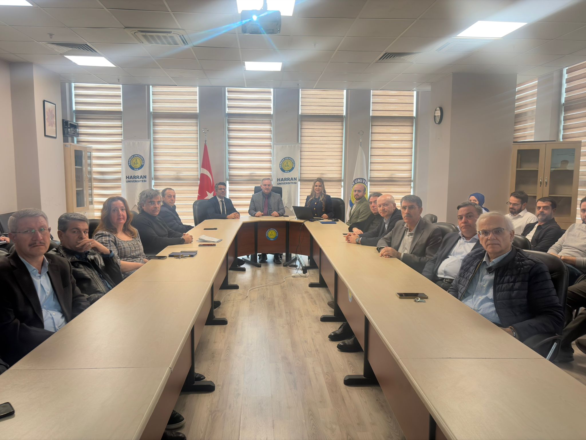 FAKÜLTEMİZ 2025 YILI FAALİYET DEĞERLENDİRMESİ REKTÖRÜMÜZ PROF. DR. MEHMET TAHİR GÜLLÜOĞLU'NUN KATILIMIYLA GERÇEKLEŞTİRİLDİ