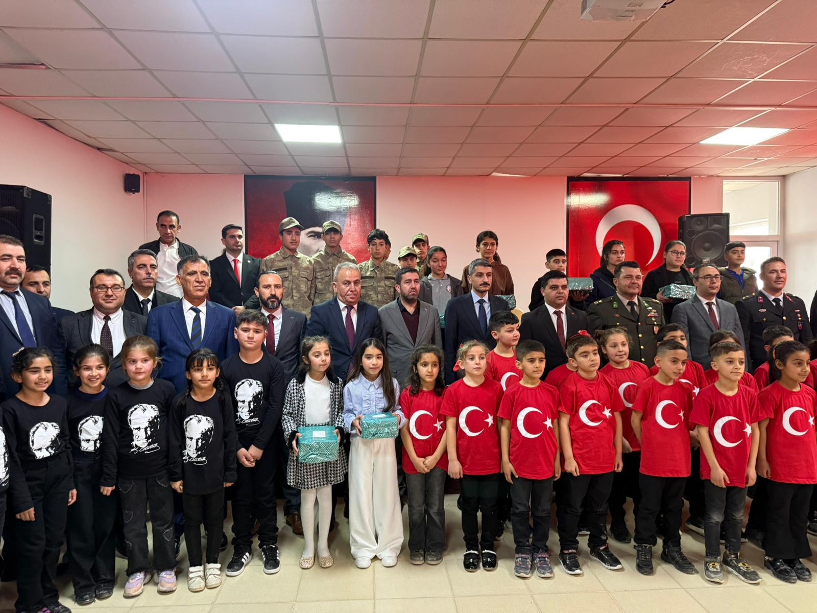 Suruç Meslek Yüksekokulu 18 Mart Çanakkale Zaferi ve Şehitleri Anma Programına Katıldı