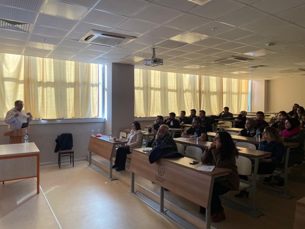 Fiziksel Çevre Denetimi I–III Dersleri Kapsamında, “Binalarda Enerji Kimlik Belgesi (EKB)” Konulu Seminer Gerçekleştirildi