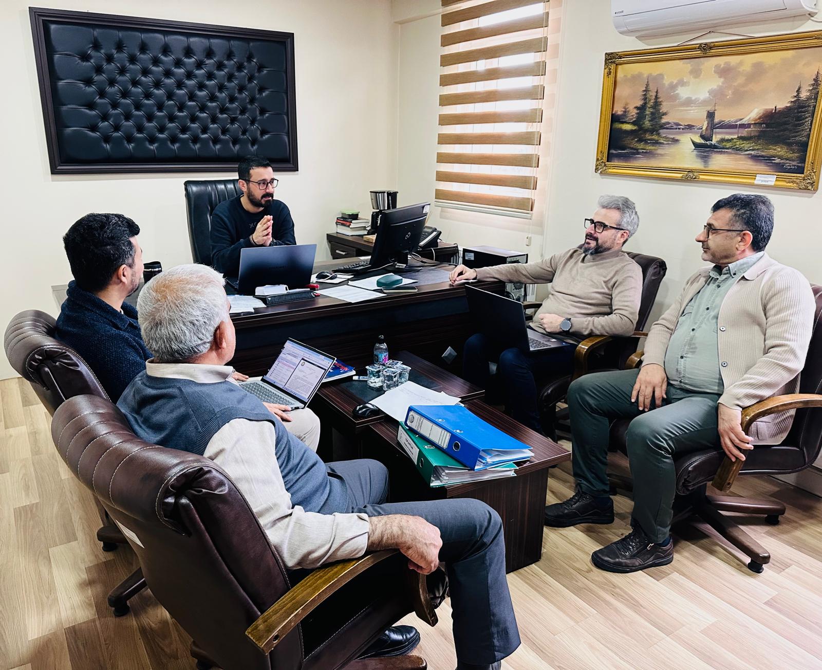 Meslek Yüksekokulu Müdür Yardımcısı Öğr. Gör. Dr. Mehmet Uluç başkanlığında, faaliyet raporu hazırlık toplantısı yapıldı.