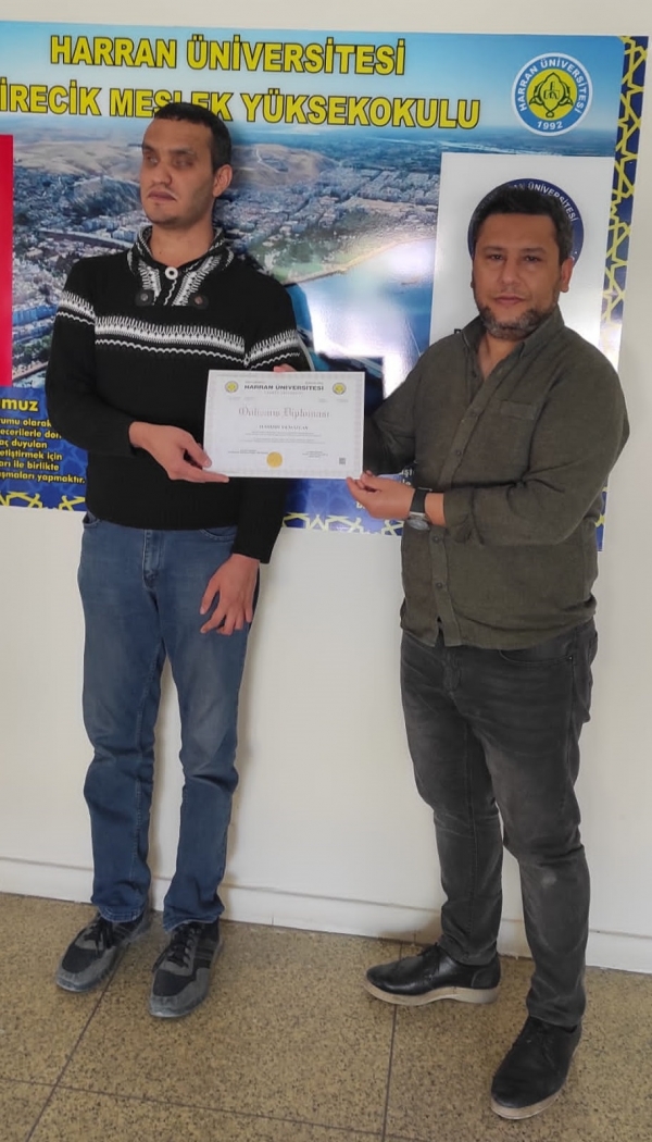 Görme Engelli Öğrencimiz Mahmut Yılmazcan diplomasını aldı