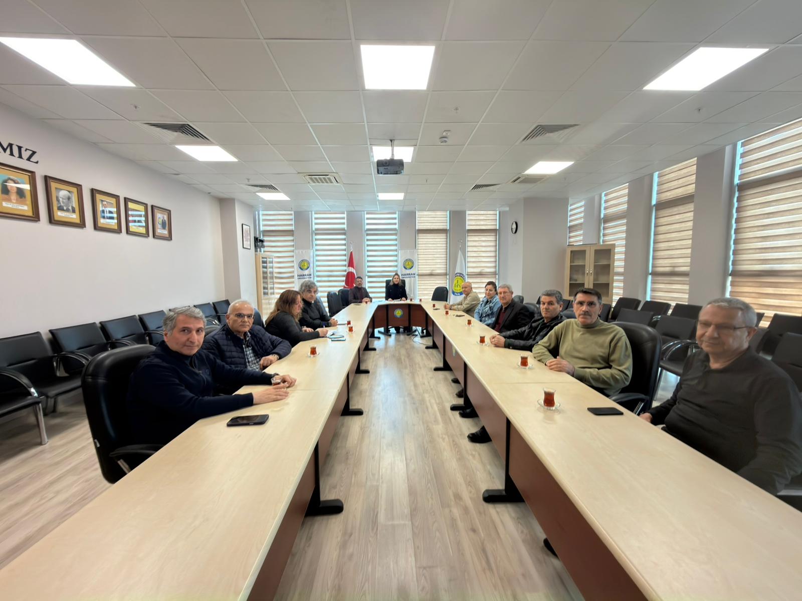 ECONHARRAN DERGİSİNİN ADININ “HARRAN ÜNİVERSİTESİ İİBF DERGİSİ” OLARAK DEĞİŞTİRİLMESİ FAKÜLTE KURULUNDA KARARA BAĞLANDI