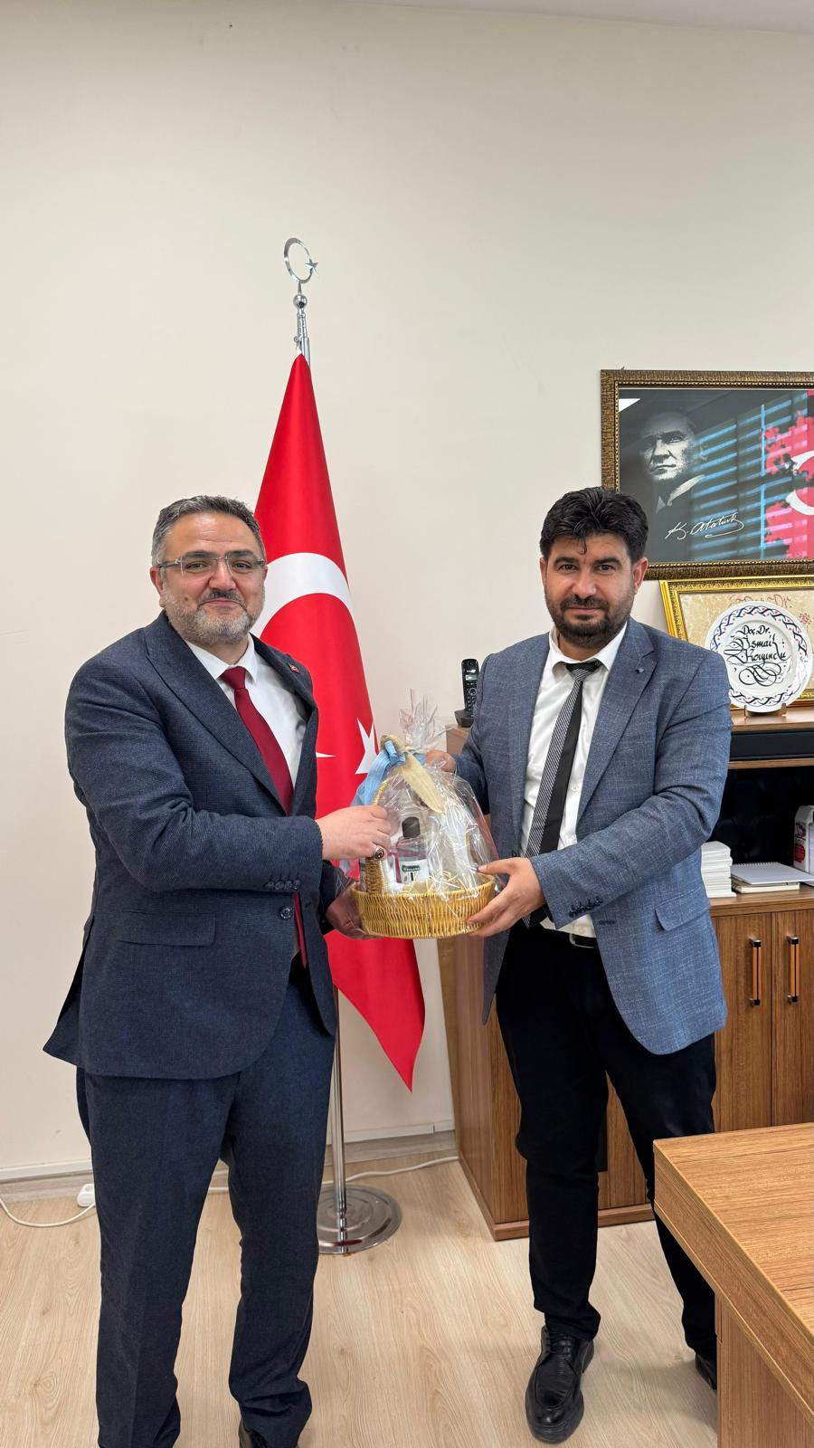 Cumhurbaşkanlığı Türkiye İnsan Hakları ve Eşitlik Kurumu Başkan Yardımcısı Adnan Kum'un HÜBTAM’ı Ziyareti