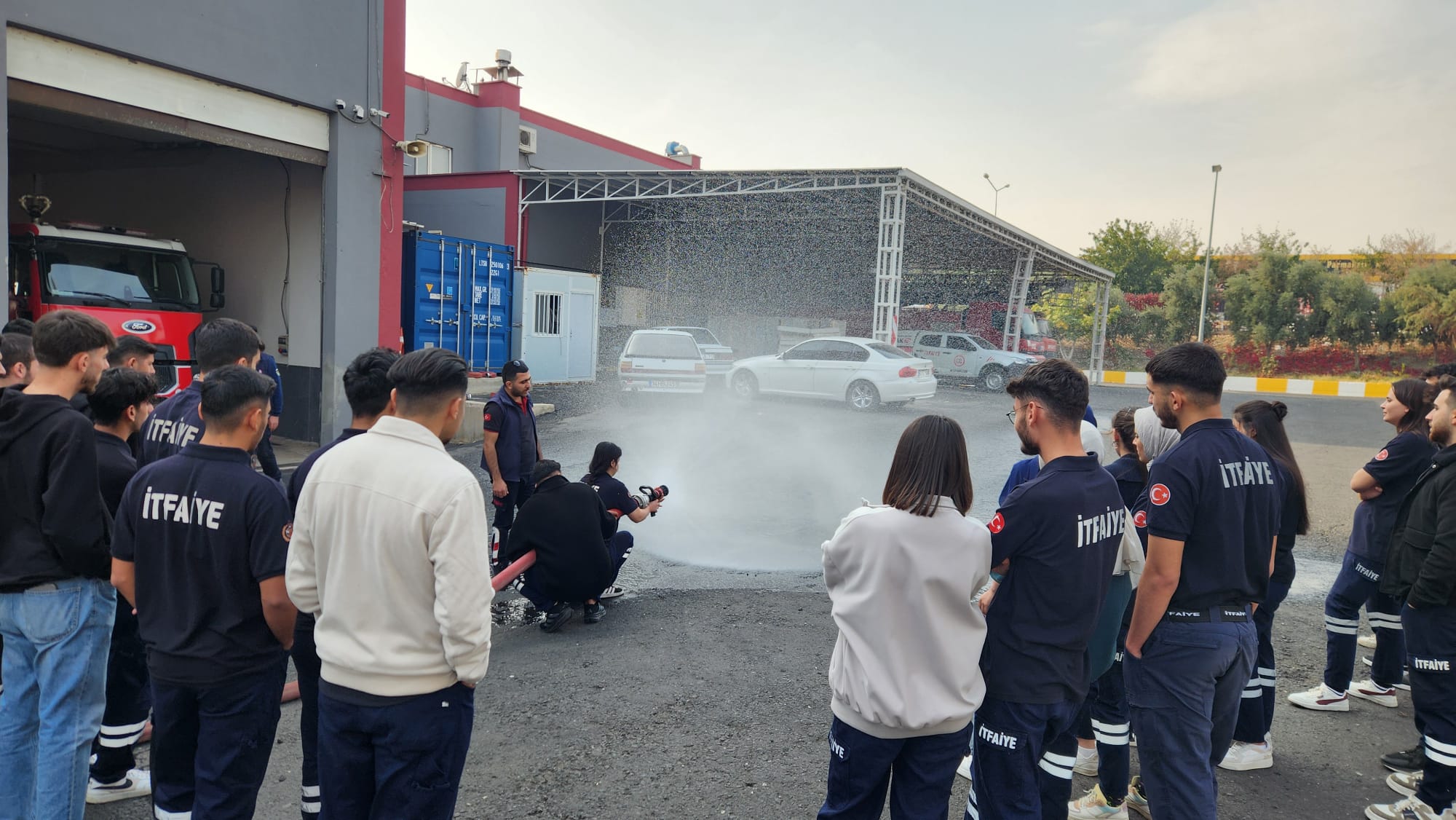 Şanlıurfa Büyükşehir Belediyesi İtfaiye Daire  Başkanlığında Uygulamalı Eğitim-3 Gerçekleştirildi.