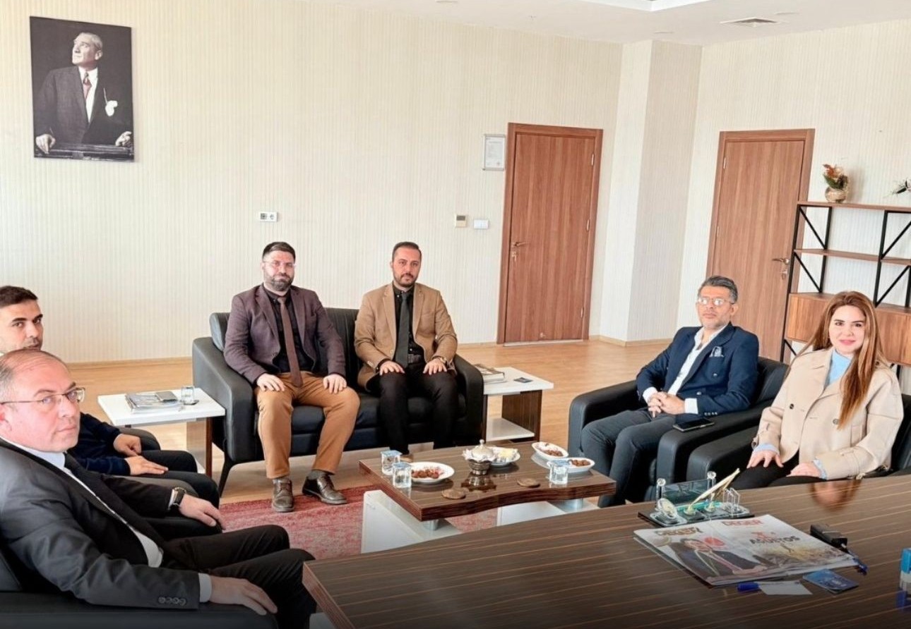 DEKANIMIZ PROF. DR. ZEYNEP MÜJDE SAKAR, ŞANLIURFA CUMHURİYET BAŞSAVCILIĞI DENETİMLİ SERBESTLİK MÜDÜRLÜĞÜ'NE ZİYARETTE BULUNDU