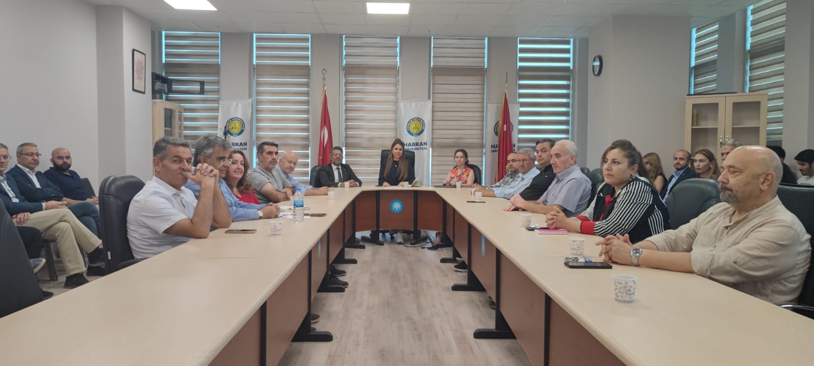 FAKÜLTEMİZ 2025-2026 GÜZ DÖNEMİ AKADEMİK KURUL TOPLANTISI GERÇEKLEŞTİRİLDİ