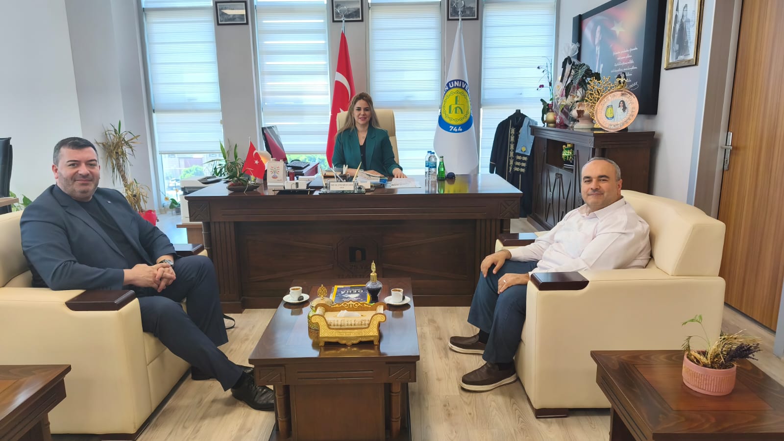 ERASMUS+ KAPSAMINDA POLİTÉCNICO DE CASTELO BRANCO ÜNİVERSİTESİ ÖĞRETİM ELEMANINDAN DEKANLIĞIMIZA ZİYARET