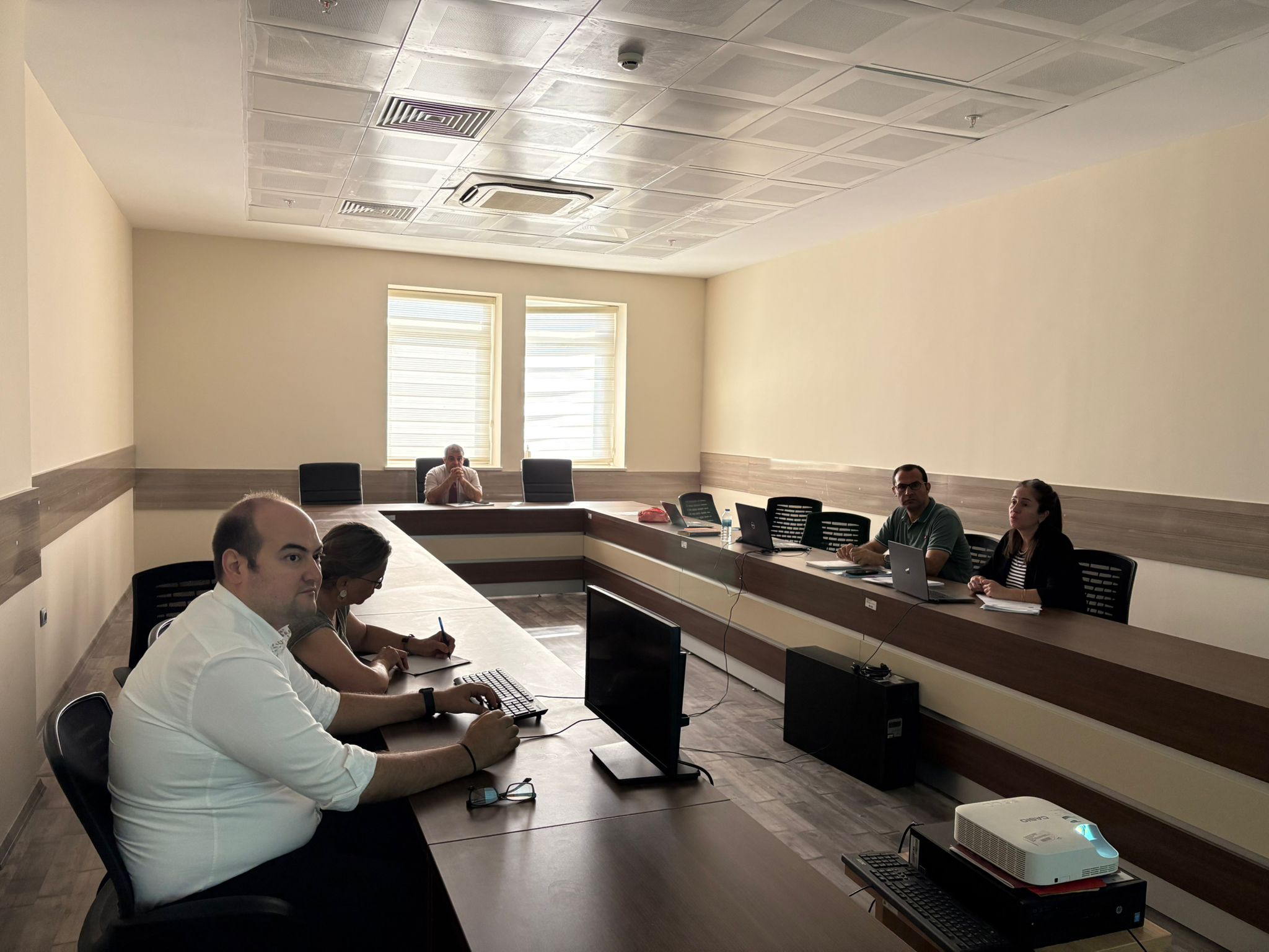 Harran Üniversitesi'nde Kalite Yönetim Süreçlerine Yönelik KYBS Sunumları Gerçekleştirildi