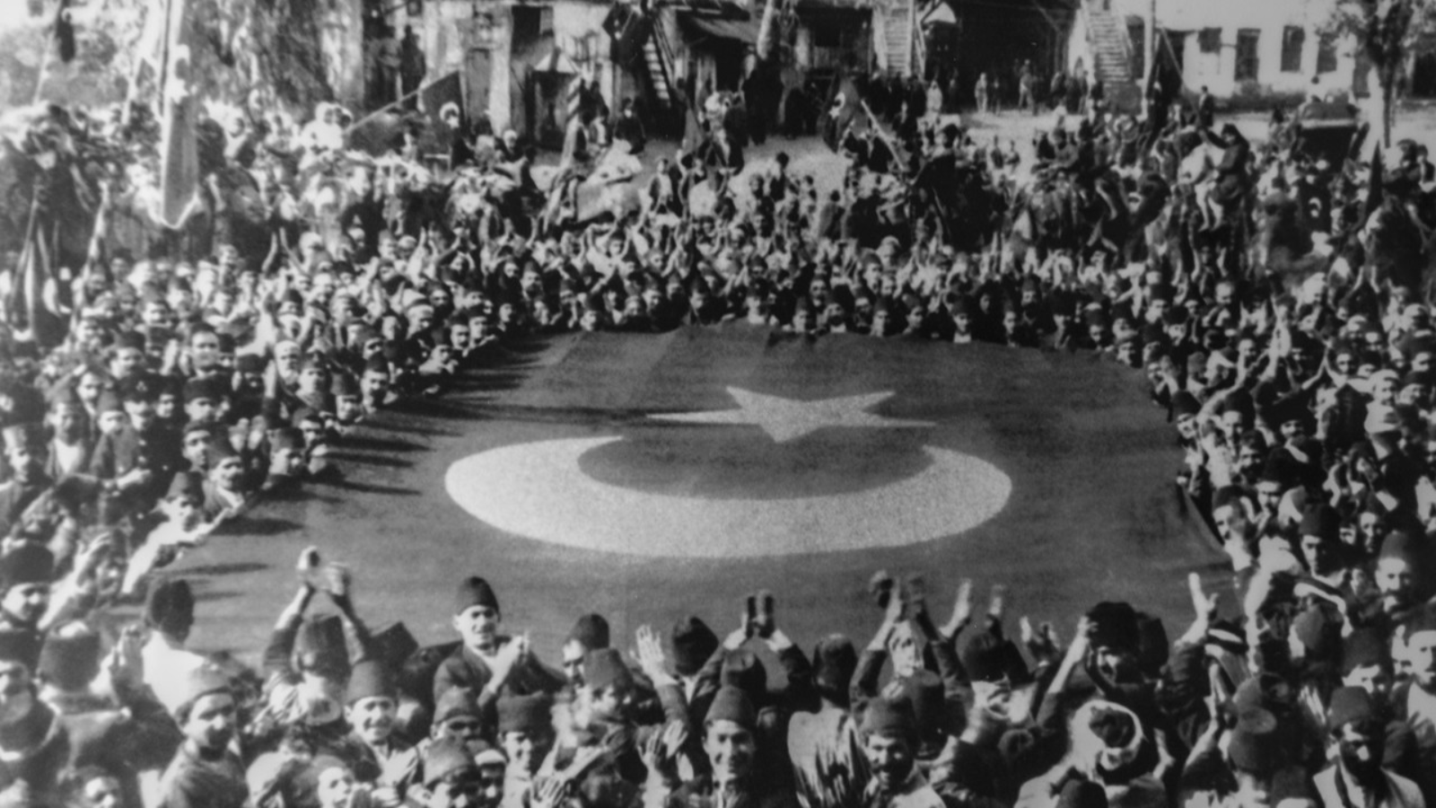 Cumhuriyet Devrimlerinin Özgürlük Açısından İncelenmesi: Prof. Dr. Kotaman’ın Sunumları Başladı