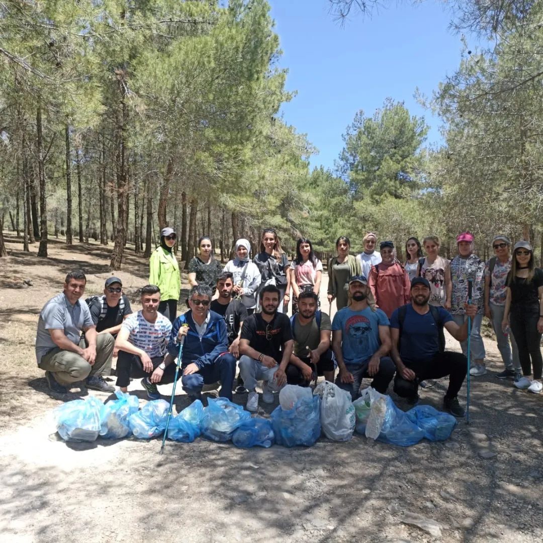 Rekreasyon Bölümünden Motivasyon Odaklı Doğa Yürüyüşü