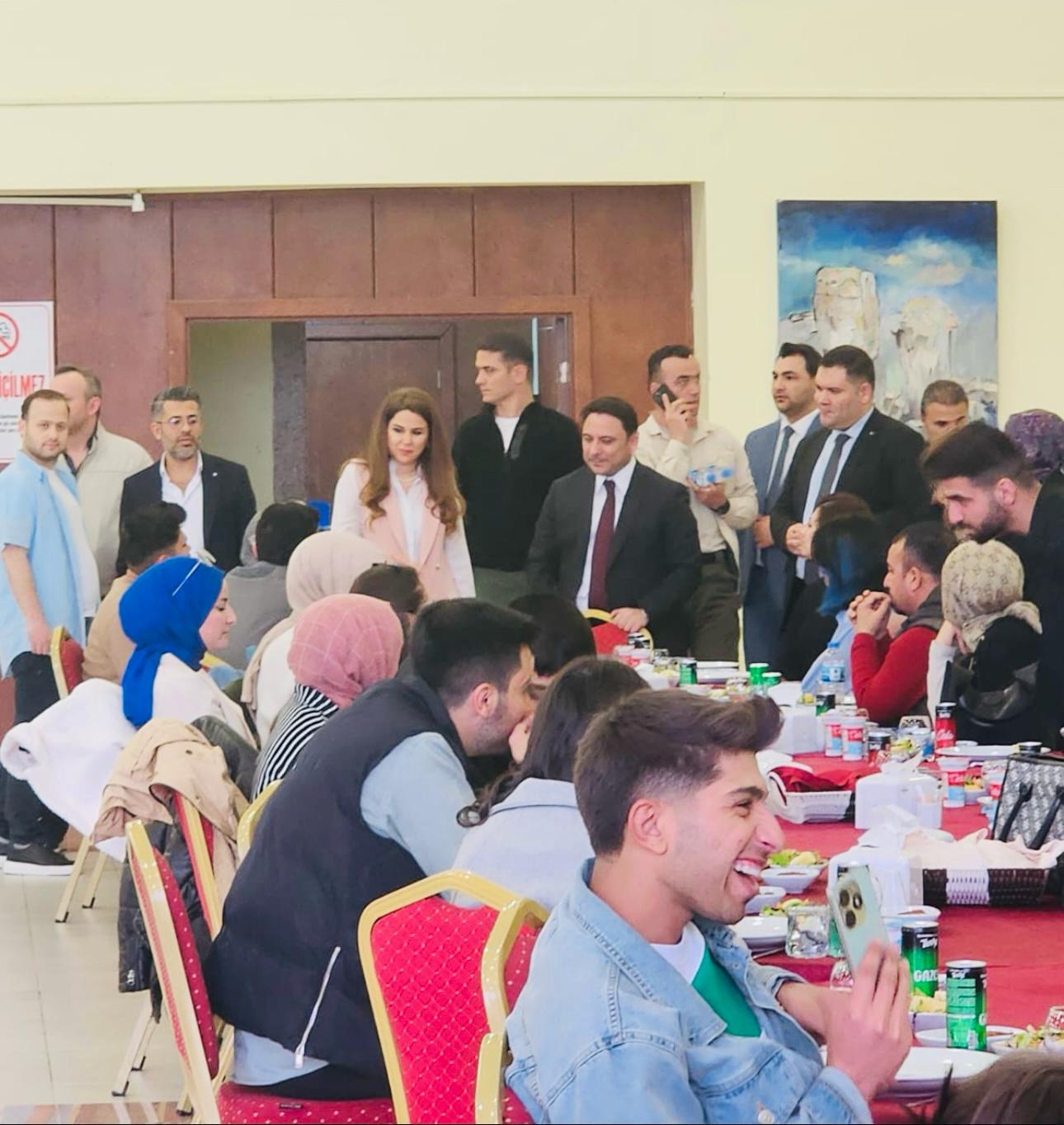 DEKANLIĞIMIZ VE HALİLİYE KAYMAKAMLIĞI İFTAR PROGRAMINDA ÖĞRENCİLERİMİZLE BULUŞTU