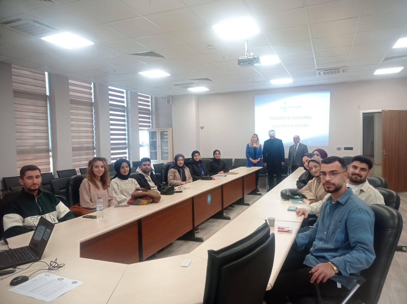 İŞKUR VE HARRAN ÜNİVERSİTESİ İŞ BİRLİĞİYLE SERTİFİKALI KARİYER EĞİTİM PROGRAMI DÜZENLENDİ