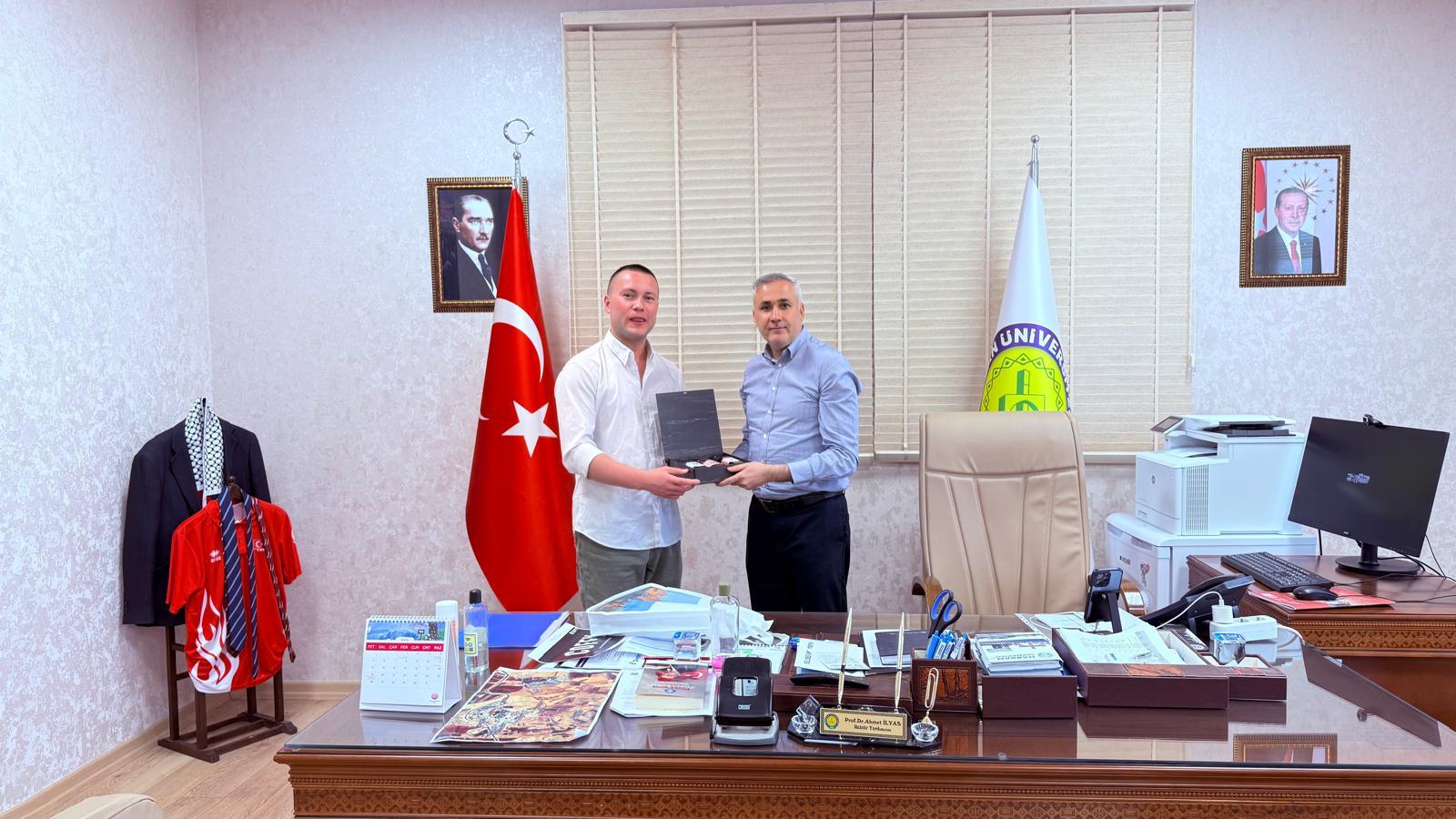 Polonyalı Akademisyen Dr. Daniel TOKARSKİ Habilitasyon Stajını Bölümümüzde Tamamladı.