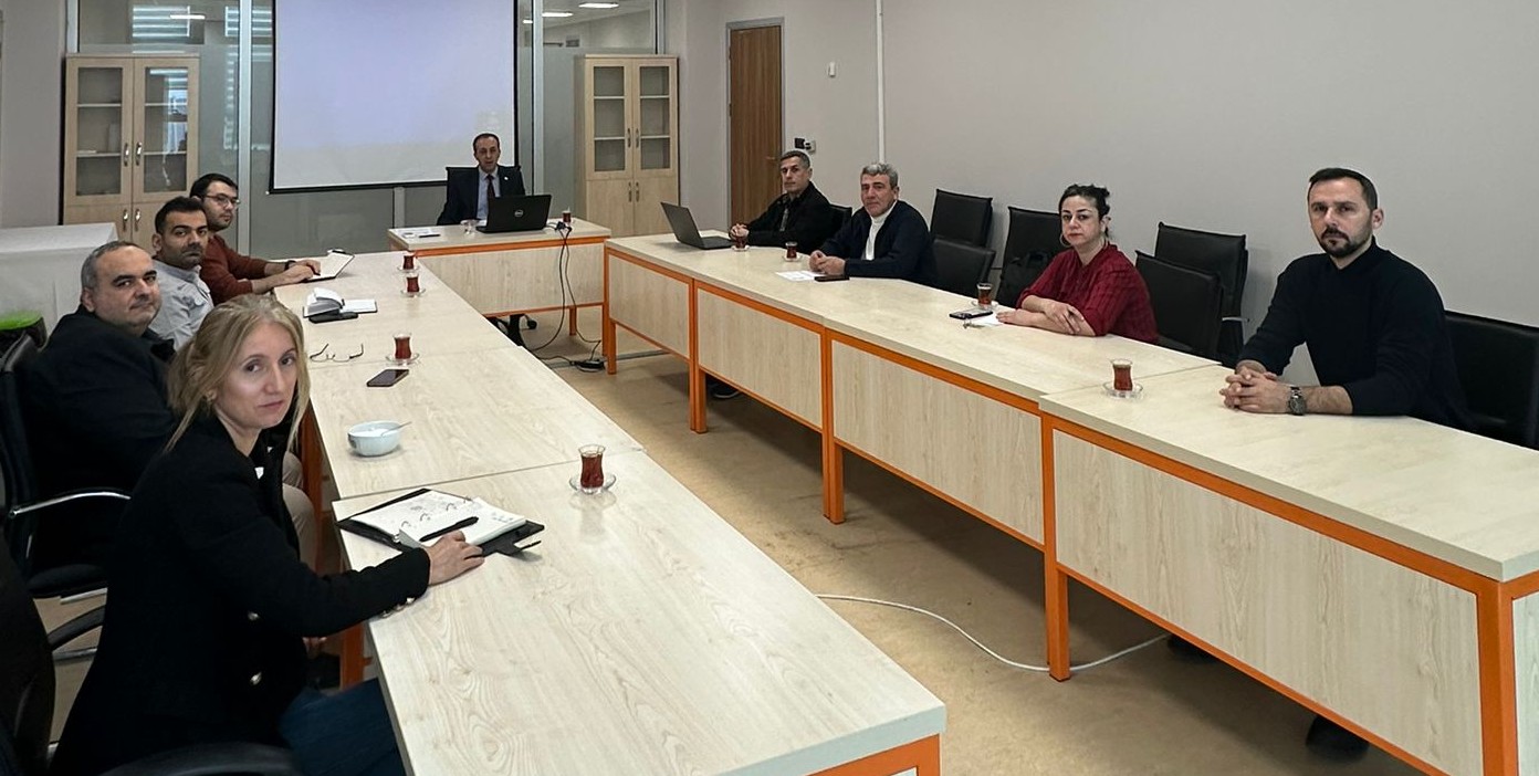 2024-2025 Güz Dönemi Değerlendirmesi ve YÖKAK Akreditasyonu Konularında Toplantı Gerçekleştirildi