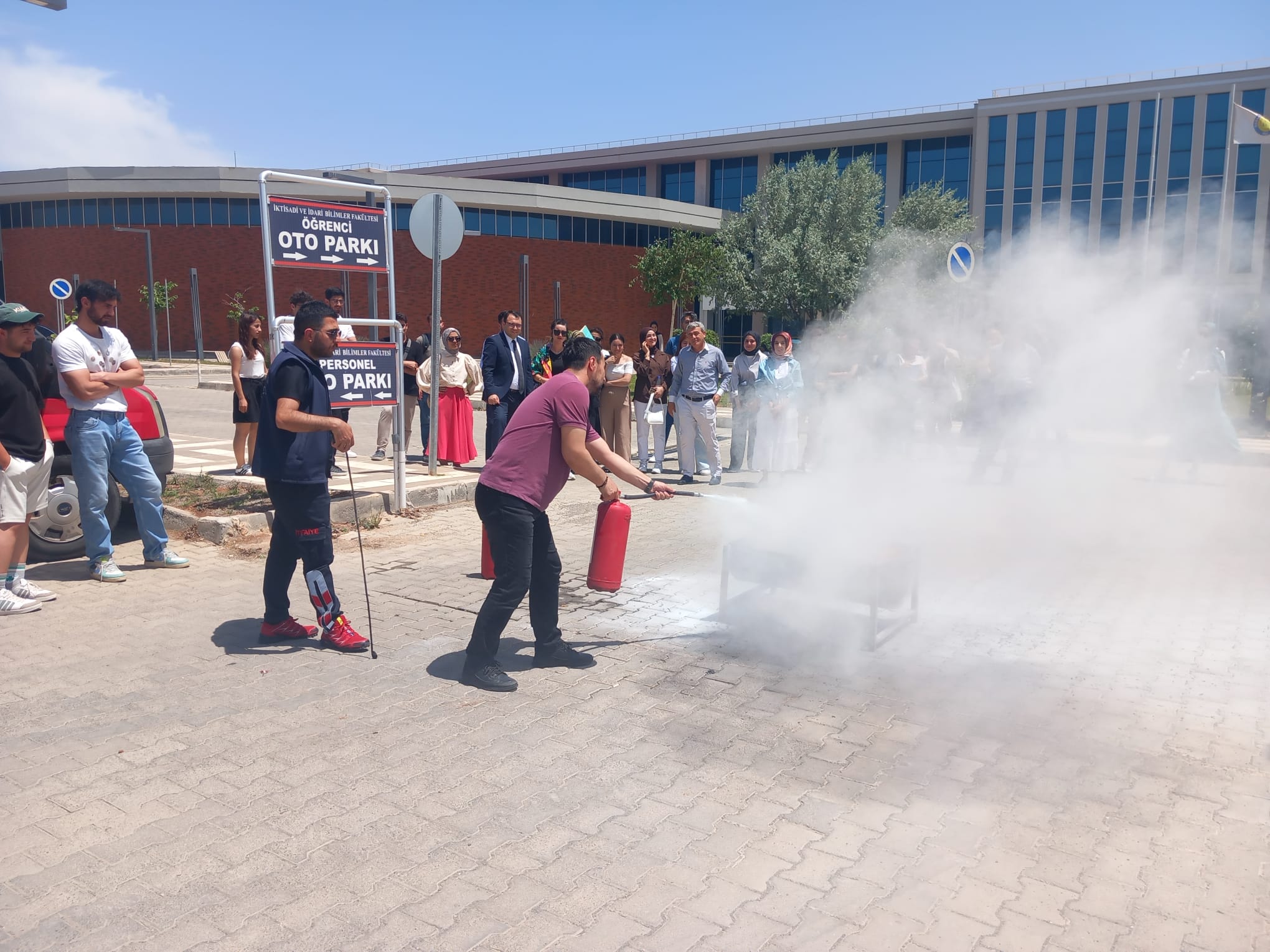 Turizm Fakültesi Öğrencilerine Yönelik İtfaiyecilik Eğitimi Gerçekleştirildi