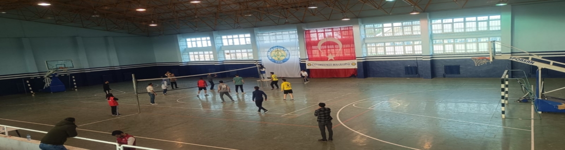 <p>Kapalı Spor Salonu</p>